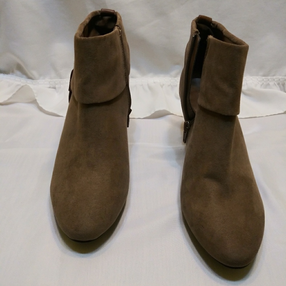 East 5th ( EF QUANIN)  booties